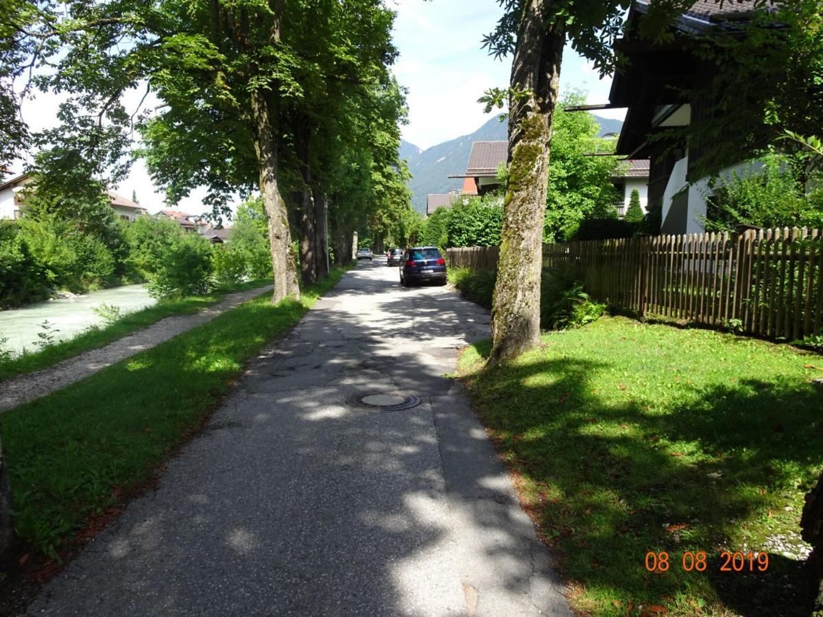 Huge And Calm Apartment In Central Garmisch Exterior photo